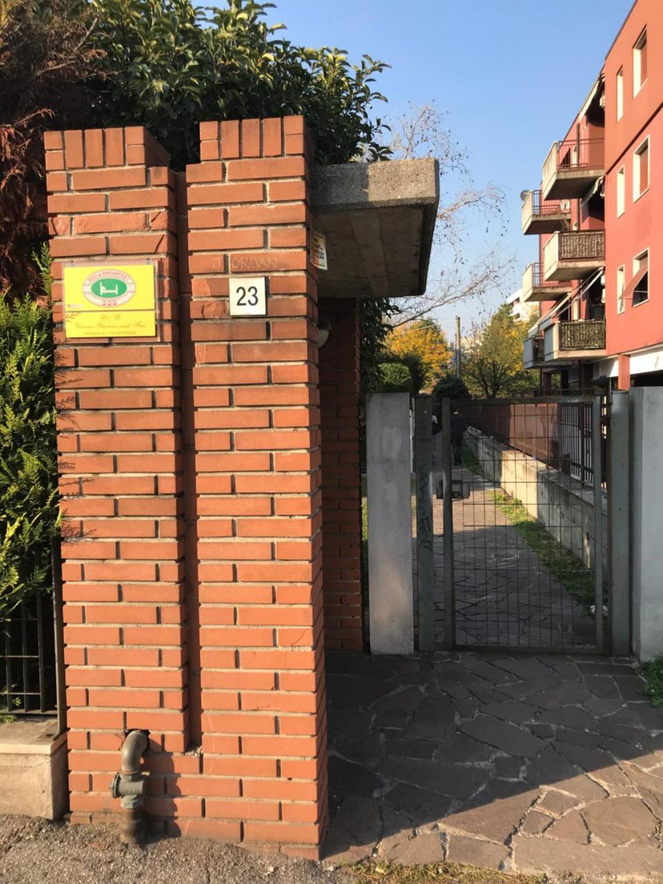 B&B Verona Business And Fun G B Rossi Friendly Exterior photo